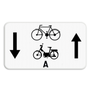 M5 onderbord: fietsers en bromfietsers Klase A mogen in twee richtingen - KM5REEKS